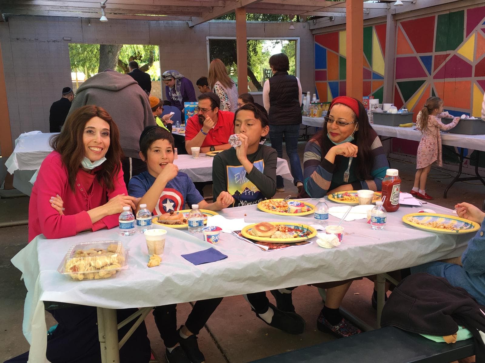 A community meal at Beth Joseph